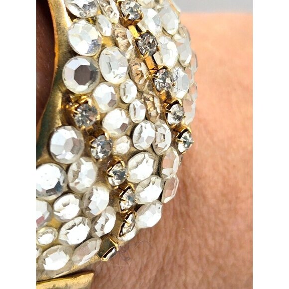 Vintage 1980s hinged cuff bracelet rhinestones and crystal pave gold tone chunky - Picture 3 of 7